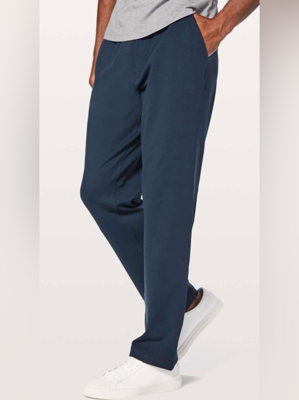 Lululemon Discipline Pant *32", size M, 
True Navy, very good condition
#150